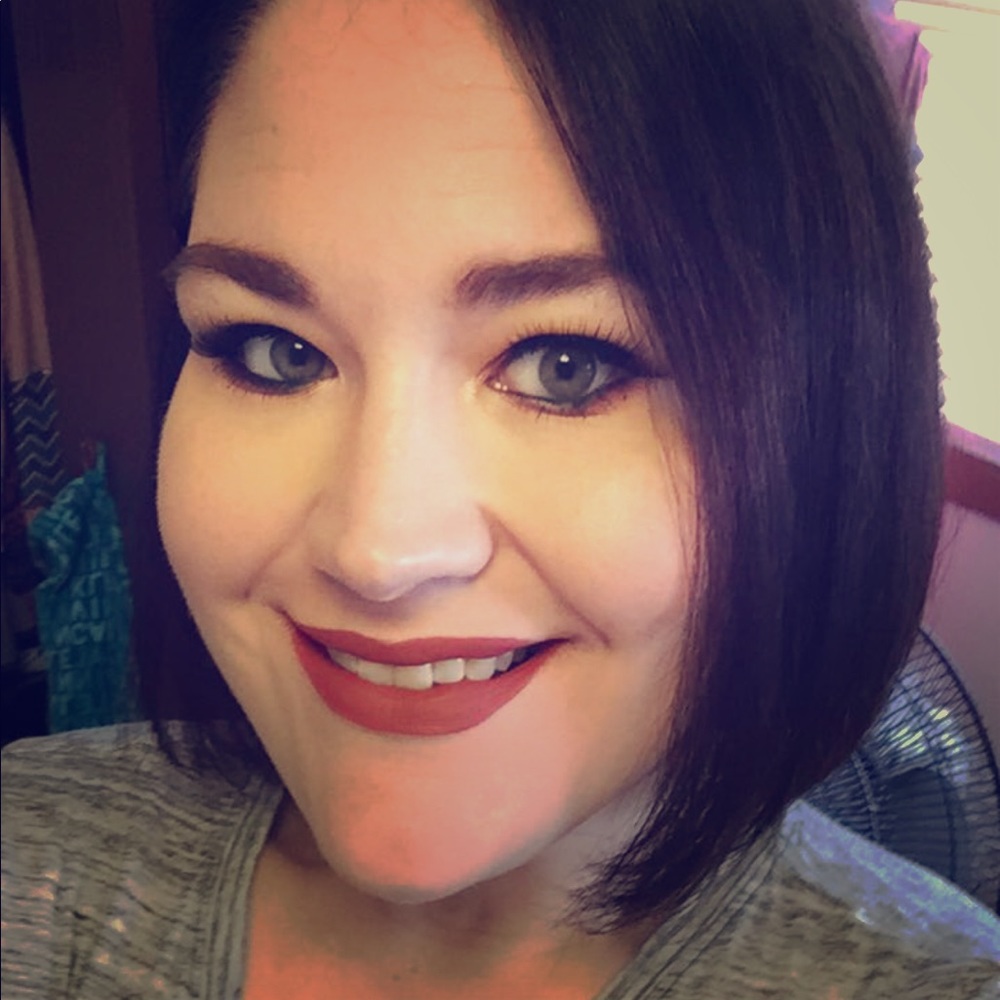 Meet your Posher, Tosha